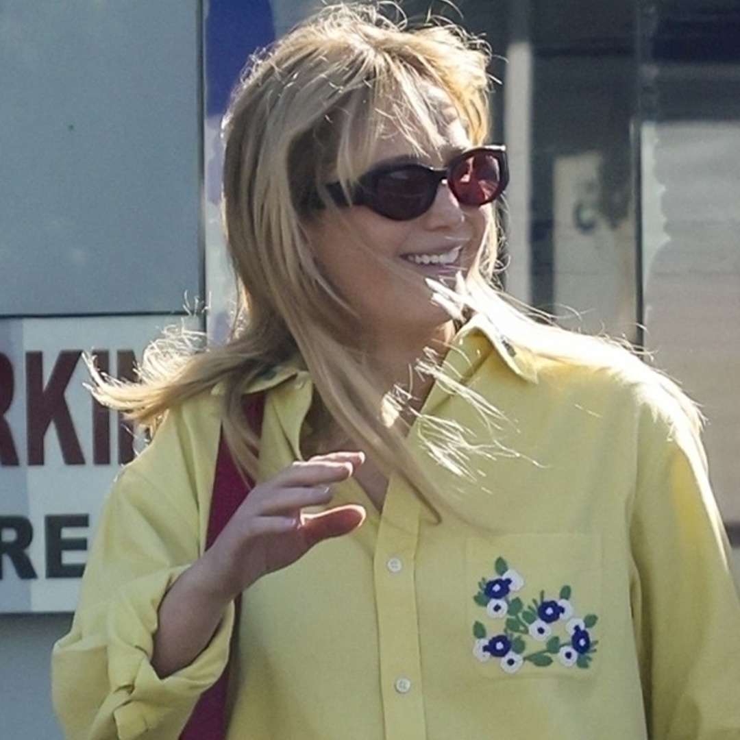 Pregnant Jennifer Lawrence, Cooke Maroney Pack on PDA Amid Baby News Pregnant Jennifer Lawrence, Cooke Maroney Pack on PDA Amid Baby News